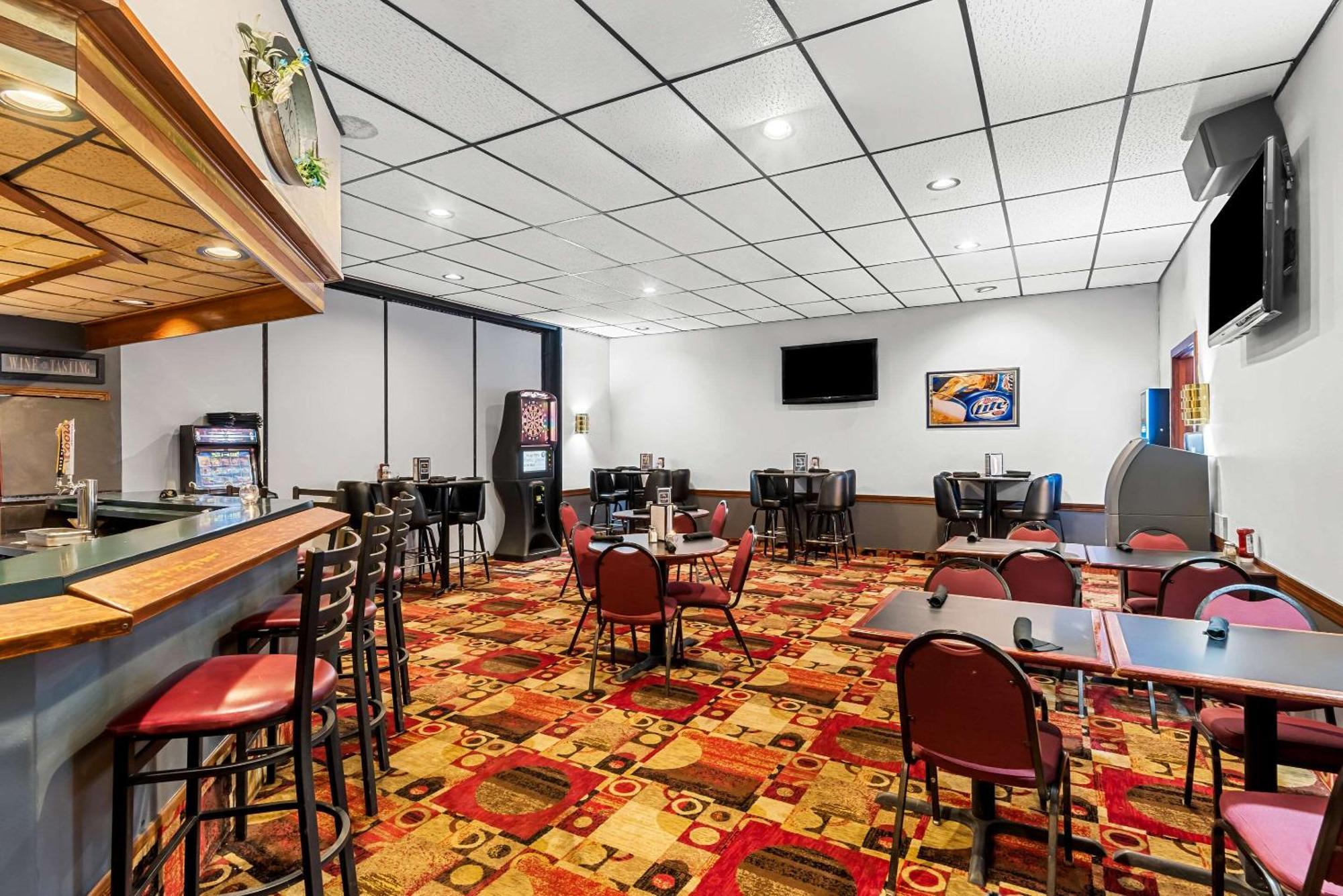 Quality Inn Fort Dodge Exteriör bild
