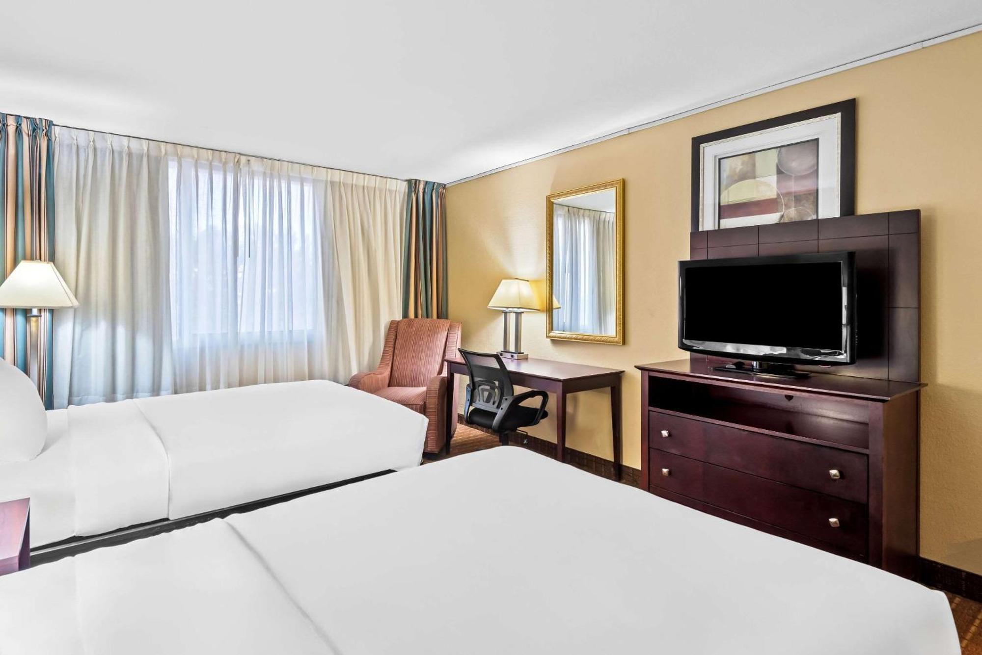Quality Inn Fort Dodge Exteriör bild