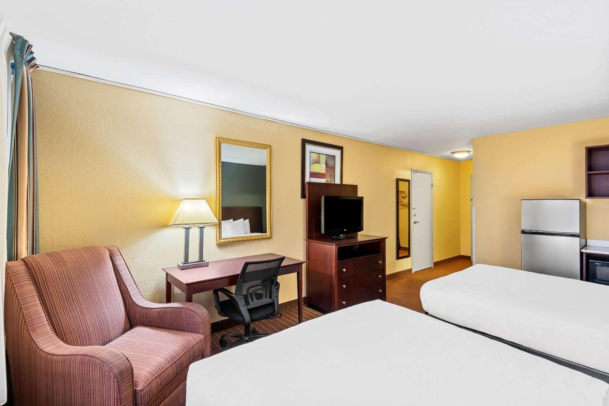 Quality Inn Fort Dodge Exteriör bild